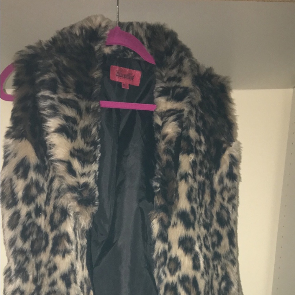 Leopard print vest